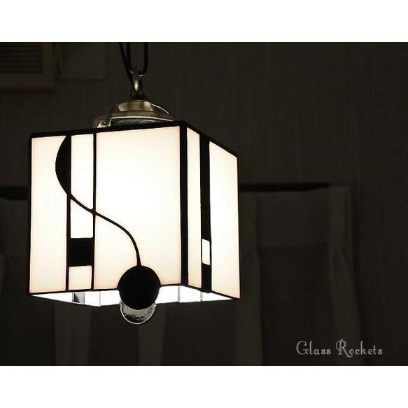 モノクロ モノトーン スクエア ペンダント ランプ ステンドグラス 照明