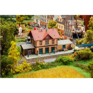 ファーラー(Faller) N 駅舎ホール 222127 : global-train(グローバル