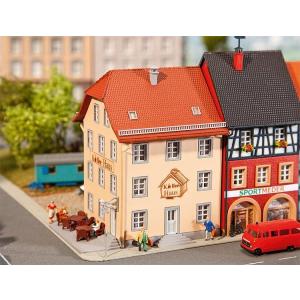 ファーラー(Faller) N 旧市街のカフェ 232332