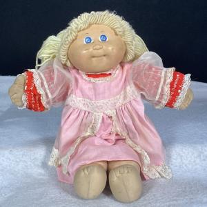 キャベツ畑人形 Vintage Cabbage Patch Kids Doll With Clothes, Pink Dress, Red I Lov