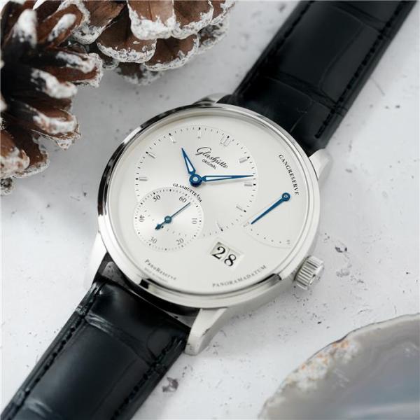 グラスヒュッテオリジナル パノ リザーブ 1-65-01-22-12-64 付属品完品【未使用品】