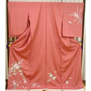 正絹 訪問着(送料無料) シックな大人ピンクに四季の花｜gofukunokikuya