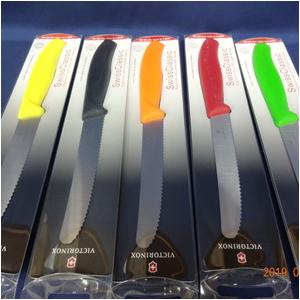 VICTORINOX ビクトリノックス　スイスクラシック　トマト・ベジタブルナイフ　料理ナイフ　包丁