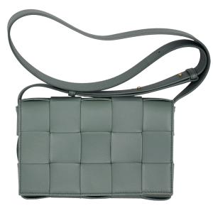 BOTTEGA VENETA（ボッテガ・ヴェネタ） クロスボディバッグ カセット