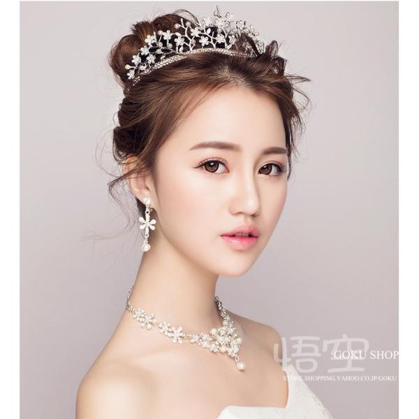 花嫁 ヘッドドレス ティアラ 結婚式 安い ネックレス カチューシャ ブライダル イヤリング 3点セ...