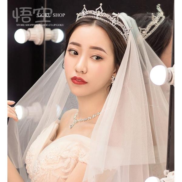 花嫁 ヘッドドレス ティアラ 結婚式 安い 髪飾り 王冠 ネックレス ブライダル イヤリング カチュ...