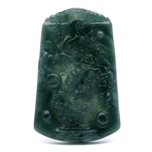 龍 翡翠 グアテマラ産 ペンダント トップ用 素材 ルース バチカン無し 昇り龍 1点もの たつ 辰  干支 お守り 龍神 開運 商売繁盛 運気上昇 彫刻 縁起物 竜 辰年