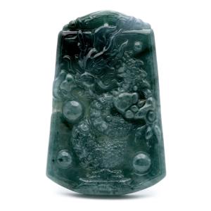 龍 翡翠 グアテマラ産 ペンダント トップ用 素材 ルース バチカン無し 昇り龍 1点もの たつ 辰  干支 お守り 龍神 開運 商売繁盛 運気上昇 彫刻 縁起物 竜 辰年