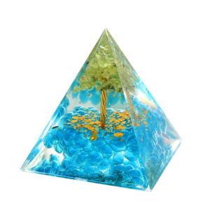 オルゴナイト ピラミッド 招財樹 ツリー 天然石 さざれ ペリドット 幅 約5cm orgonite pyramid  置物 パワーストーン｜goldstone