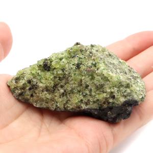 ペリドット 原石 ノルウェー産 1点もの 130g  母岩付き 標本 ツーソン展示会商品 橄欖石 鉱物 結晶 天然石 8月 誕生石 パワーストーン 爆買