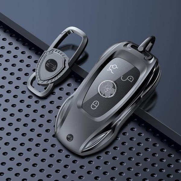 【並行輸入品】IUIU キーフォブカバー メタルブラック メタルキーチェーン付き メルセデスベンツ ...