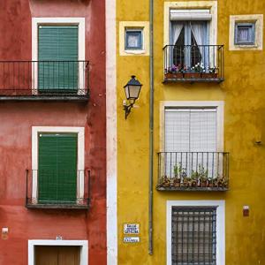 Posterazzi DPI12549599 Colourful Apartment Buildings Cuenca  Spain F 並行輸入｜good-quality