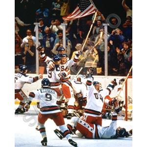 SPORTSPHOTOSUSA 1980年 米国オリンピック金メダル ホッケーチーム 氷の上の奇跡 サインなし 11×14インチ 写真 並行輸入｜good-quality