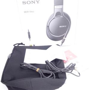 【極上品】 ソニー SONY ヘッドホン MDR-1AM2 B ブラック / 元箱・付属品付｜goodluck-store