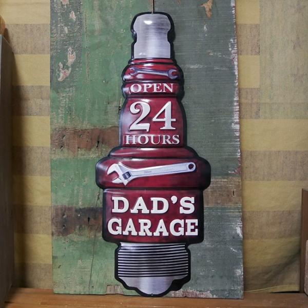 アンティークエンボスプレート ダイカット ブリキ看板 GARAGE PLUG