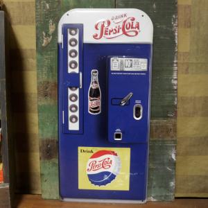 ダイカットエンボスメタルサイン PEPSI COLA VENDING MACHINE ペプシコーラ ベンディングマシーン ブリキ看板｜goodsfarm