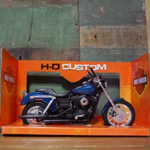 ハーレーダビッドソン 2004 DYNA SUPER GLIDE SPORT バイク インテリア 1/12 Maisto オートバイ Harley-Davidson｜goodsfarm