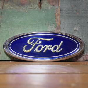 FORD 鍵かけ エンブレム スパークプラグ アメリカ フォード USA 看板 ステッカー フォード 車 おしゃれ かっこいい アメリカン FORD