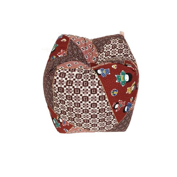 正座クッション サイコロクッション 天然そば殻 15ｘ15ｃｍ わらび柄 日本製 (レッド)