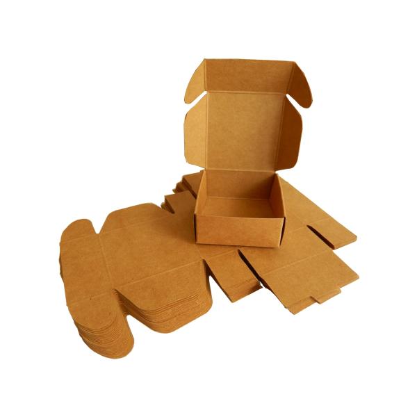 【50枚入り】ギフトボックス 厚さ350g 5.5x5.5x2.5cm 茶色 クラフト ミニ段ボール...