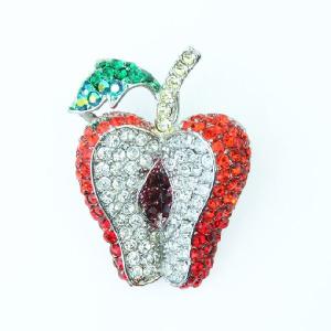 ブローチ 赤りんご　アップル　レッド　スワロフスキー　クリスタル プレゼント