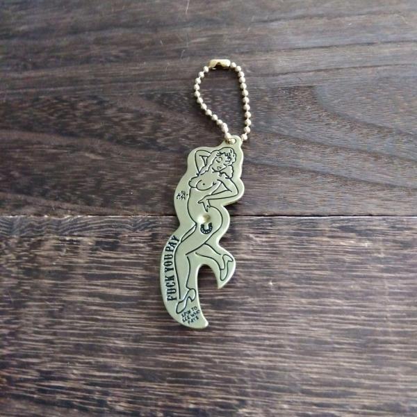 真鍮 栓抜き 女性デザイン　キースピナー　キーホルダー　キャンプ　バイク ビンテージ　