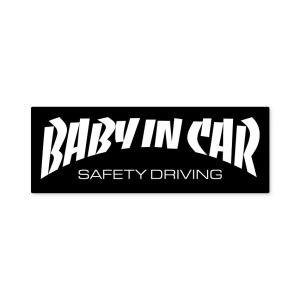 BABY IN CAR ステッカー 黒 × 白 ブラック ホワイト 赤ちゃんが乗ってます ベビーインカー スラッシャー風 車 シール パロディ｜gppro