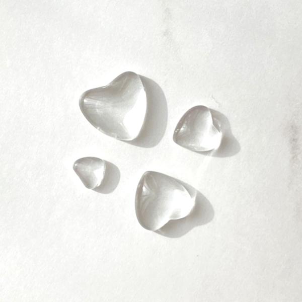 カラーチャート ジェルネイル　透明ガラスストーン平底 ハート 50粒