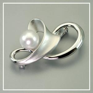 MIKIMOTO（ミキモト） あこや 3粒 パール シルバー ブローチ