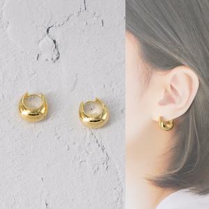 TOM WOOD（トムウッド） ピアス ゴールド アイスハギーズパヴェ Ice