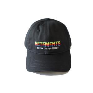 VETEMENTS　ヴェトモン　THINK DIFFERENTLY LOGO CAP　帽子　刺繍　ユニセックス　ブラック 2021｜grandealbero