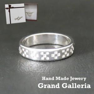 CHROME HEARTS（クロムハーツ） NO2 CHプラス スタッドピアス パヴェ
