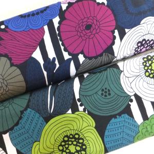 ラージフラワー 綿サテン (綿 生地 布)