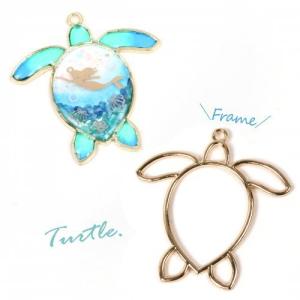 空枠 ウミガメ2 きれいめゴールド animal 動物 カメ 亀 海 sea マリン 夏 summer かめ タートル 手芸 レジン枠