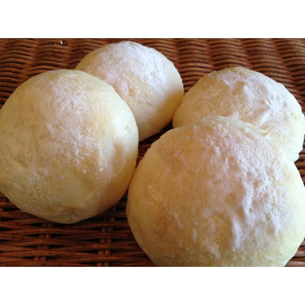 【白パン】ふわふわやわらかな食パン生地のロールパン