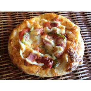【ピザパン】トマト・玉ねぎ・チーズ・ソーセージの一人分ピザ