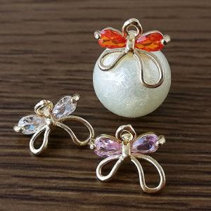 花型ストーン付きチャーム３月8日まで8千円❗ 金属チャーム 菊の花バッグ型チャーム ストーン付 3色 2個 1802 和風