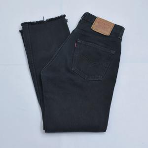 90s〜 アメリカ製 Levi's501 後染め 裾カットオフ デザイン ブラック デニムパンツ ヴィンテージ ジーンズ ジーパン｜grin-days-memory