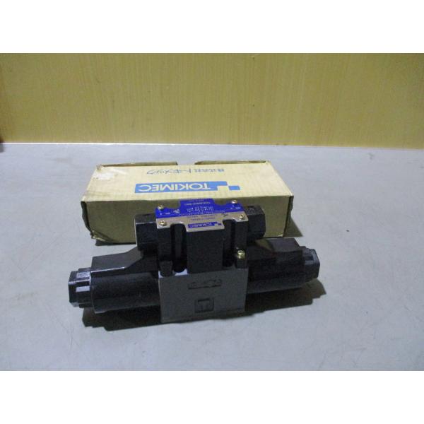 新古 Tokimec DG4V-3-6C-M-P7-H-7-52 Directional Contr...