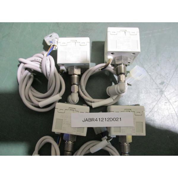 中古 SMC ZSE30A-01-C-M 2色表示式高精度デジタル圧力スイッチ(真空圧用) 4個(J...