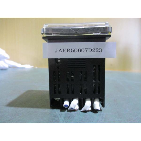 中古 OMRON  H7CX-A4SD-N  DC30V  100MA プリセットカウンタ/タコメー...