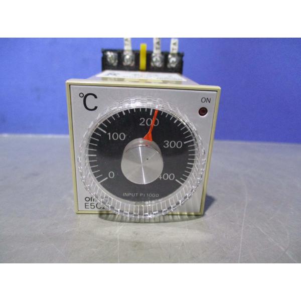 中古 Omron E5C2-R20P-D Temperature Controller(JAHR60...