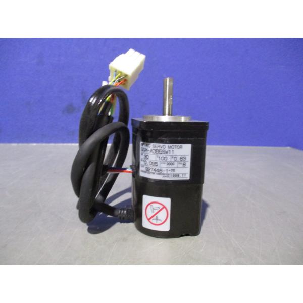 中古 YASKAWA SGM-A3B5SW11 サーボモータ  30W 100V 0.63A  (K...