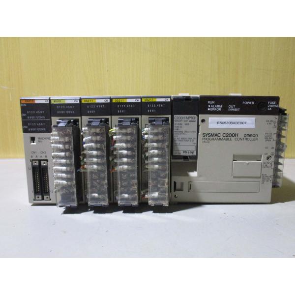 中古 OMRON C200H-BC051-V2 OD211*2 ID212 ID215(R50530...