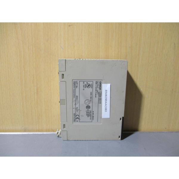 中古 OMRON プログラマブルコントローラ 出力ユニット C200H-OD215 [傷あり](R5...
