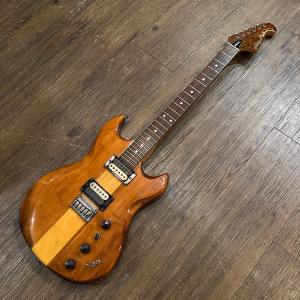 アリアプロ 2   MAD AXE  エレキギター Mad Axe MST-02-3X - Aria Pro II Mad Axe MST-02-3X - Audiofanzine
