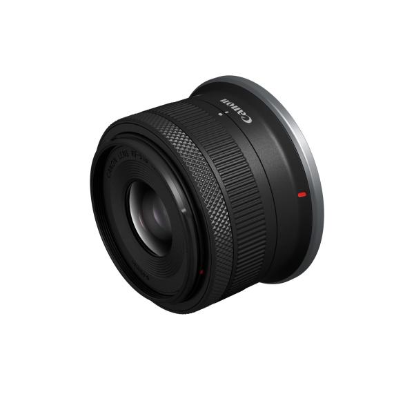 Canon RF-S 18-45mm f/4.5-6.3はSTMレンズ。