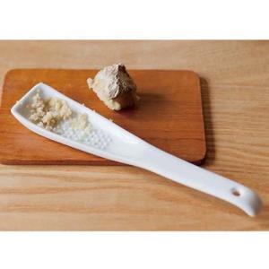 すりおろしスプーン ジンジャースプーン 磁器 おしゃれ かわいい しょうがおろし にんにくおろし わ...