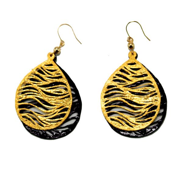 和風ピアス KIRIE BIJOU キリエビジュー 思草 おもいくさ 金箔 黒漆塗 超軽量ピアス 両...