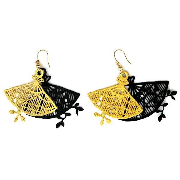 和風ピアス KIRIE BIJOU キリエビジュー 茜 あかね 金箔 黒漆塗 超軽量ピアス 両耳用 ...